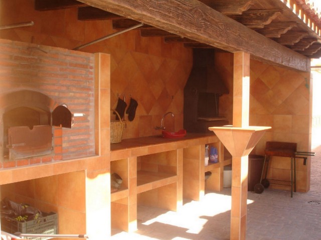 5 Bedrooms Villa in Estepona