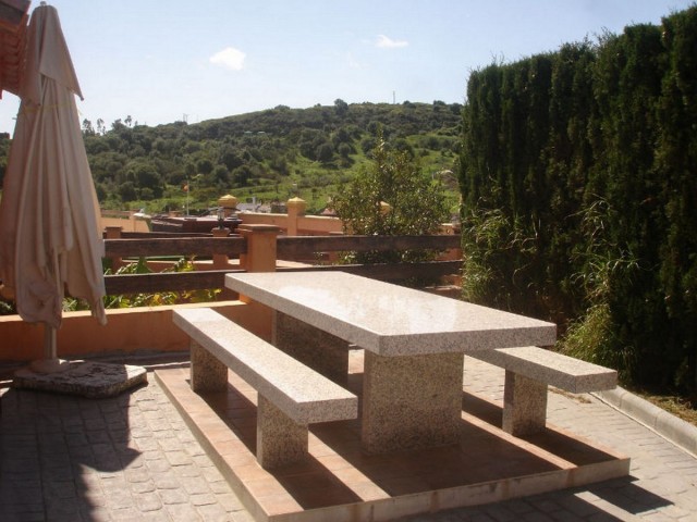 5 Bedrooms Villa in Estepona