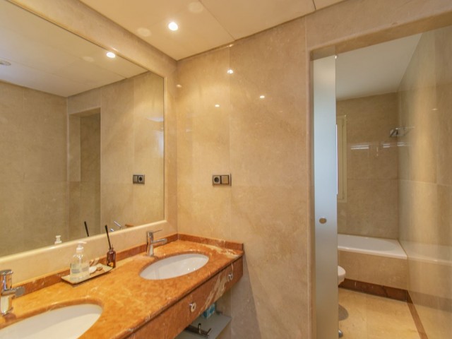 3 Bedrooms Apartment in Sierra Blanca