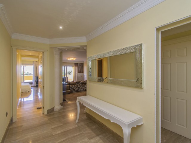 3 Bedrooms Apartment in Sierra Blanca