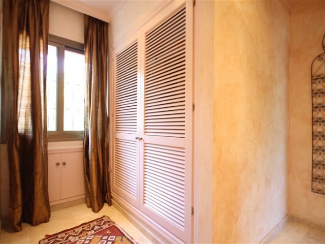 6 Bedrooms Villa in Los Monteros