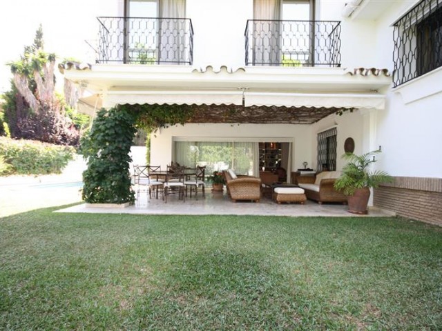 6 Soveroms Villa i Los Monteros