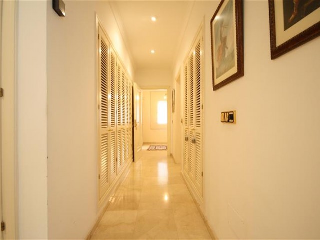 6 Soveroms Villa i Los Monteros