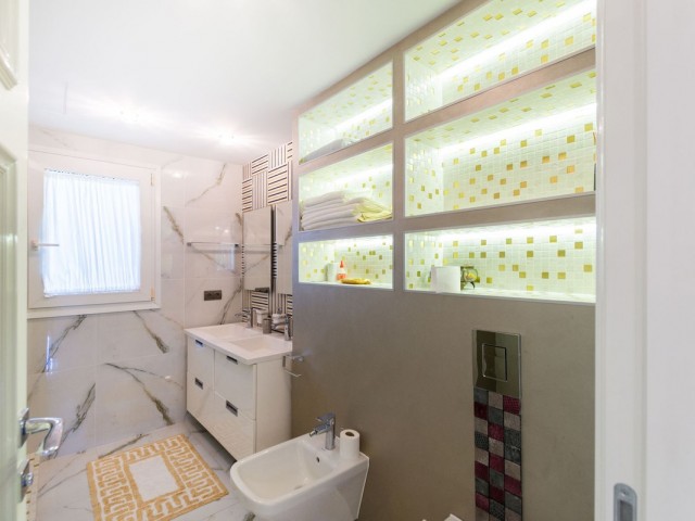 6 Bedrooms Villa in Hacienda Las Chapas