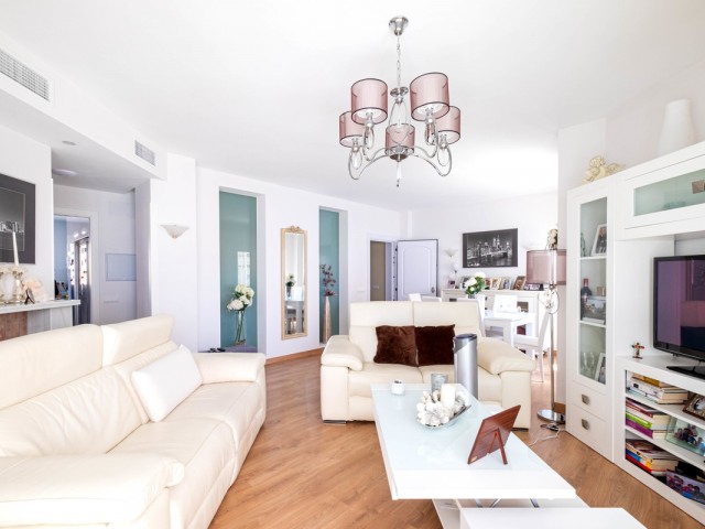 4 Bedrooms Townhouse in Fuengirola