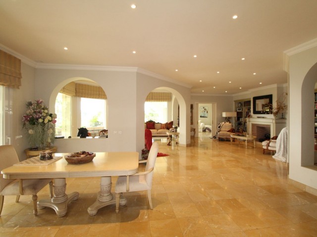 Villa avec 4 Chambres  à Sotogrande Alto