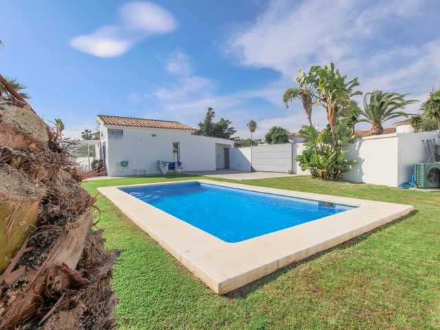Villa avec 3 Chambres  à New Golden Mile