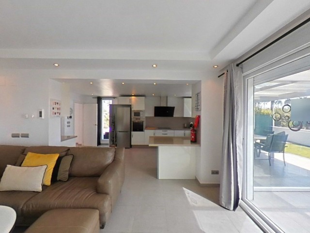 Villa avec 3 Chambres  à New Golden Mile