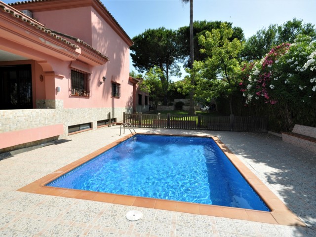 4 Sovrums Villa i Casares Playa
