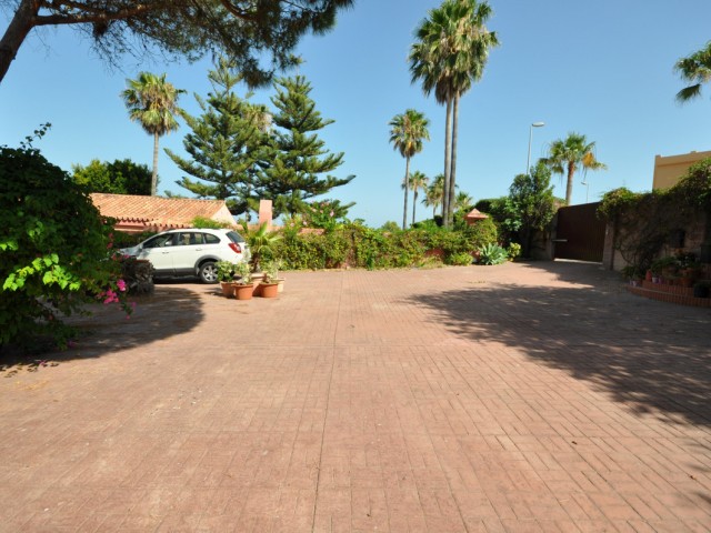 4 Sovrums Villa i Casares Playa
