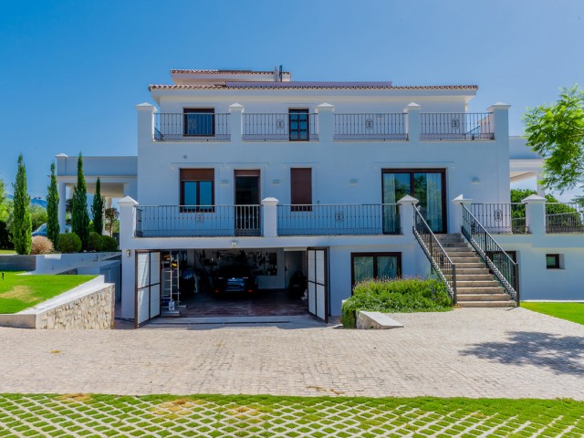 5 Soveroms Villa i Guadalmina Alta