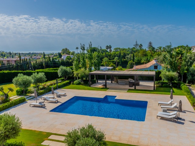 5 Soveroms Villa i Guadalmina Alta
