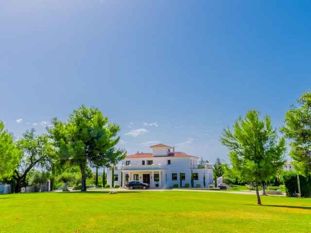 5 Soveroms Villa i Guadalmina Alta
