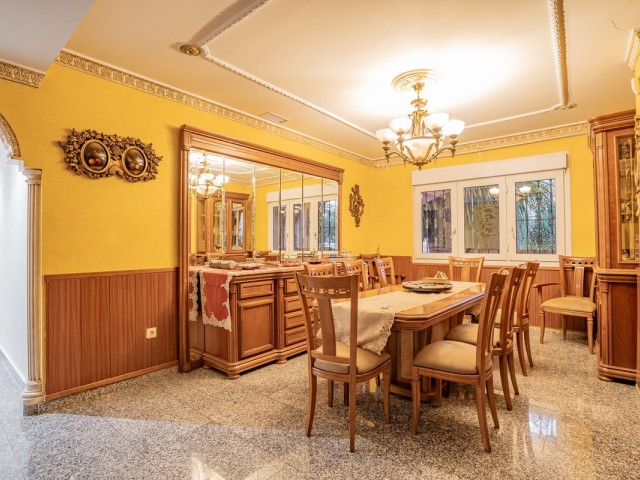 Villa avec 6 Chambres  à Benalmadena Pueblo