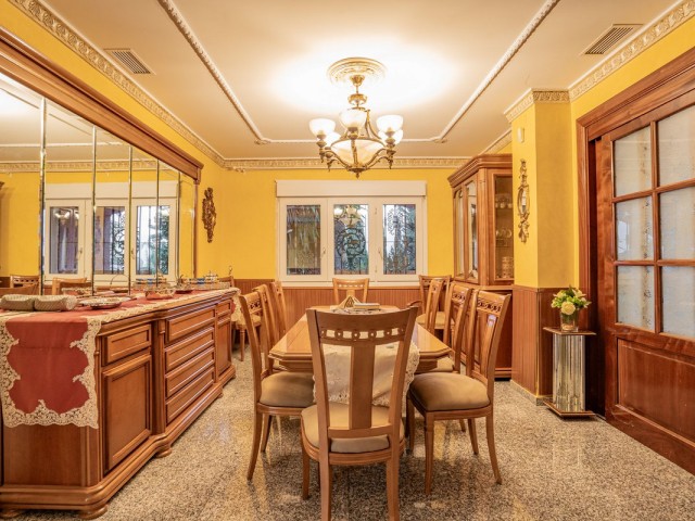 Villa avec 6 Chambres  à Benalmadena Pueblo