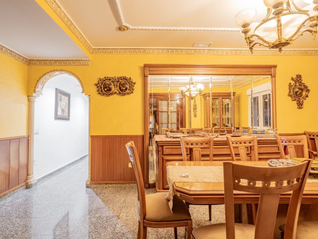 Villa avec 6 Chambres  à Benalmadena Pueblo