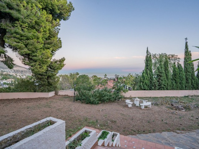Villa avec 6 Chambres  à Benalmadena Pueblo