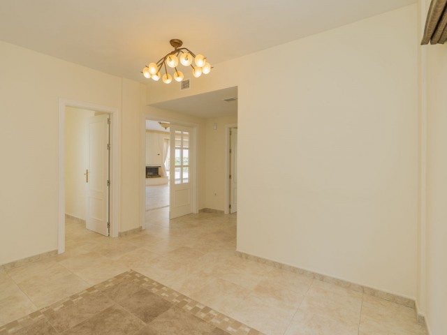 Villa avec 5 Chambres  à Valtocado