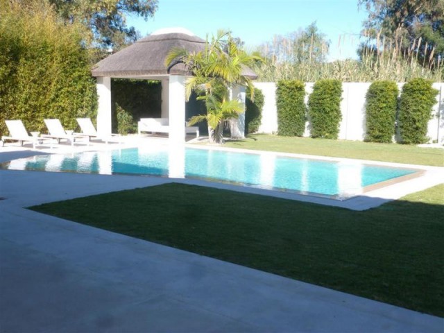 5 Schlafzimmer Villa in Guadalmina Baja