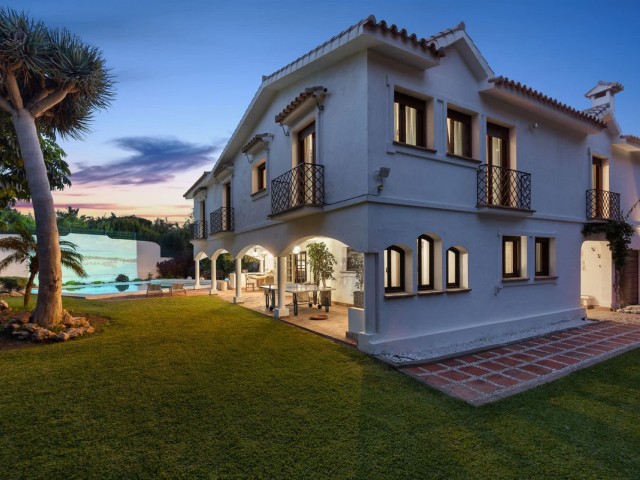 4 Sovrums Villa i Guadalmina Baja