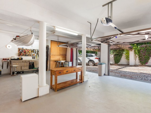 4 Sovrums Villa i Guadalmina Baja