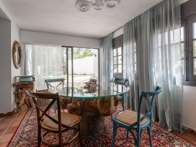 4 Sovrums Villa i Guadalmina Baja