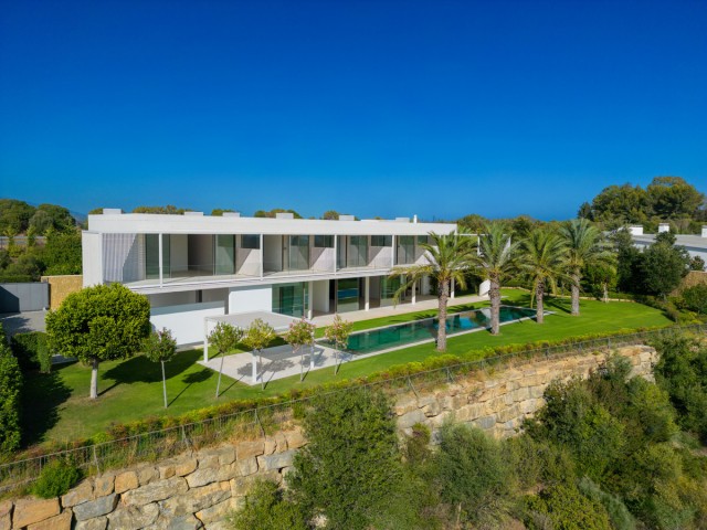 5 Bedrooms Villa in Casares