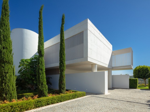 5 Bedrooms Villa in Casares