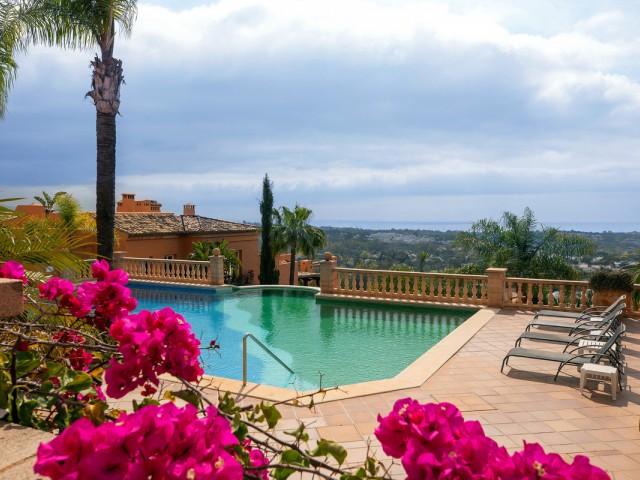 Penthouse in Nueva Andalucía