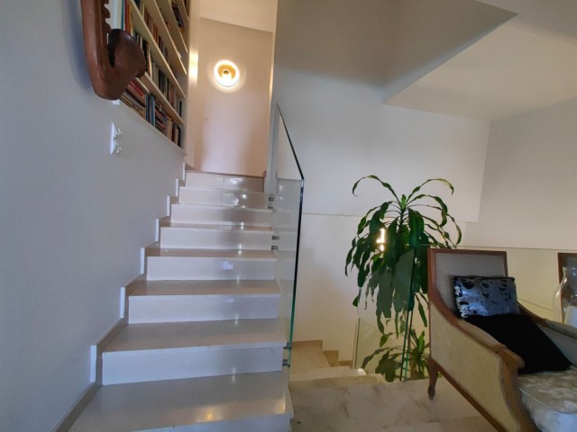 3 Bedrooms Apartment in Estepona