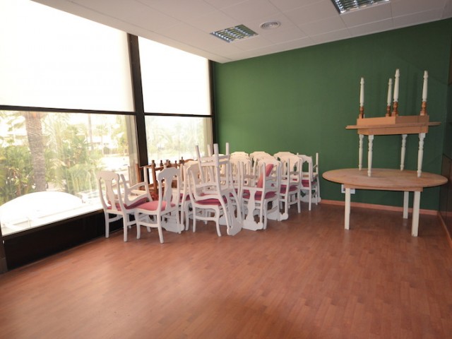 Comercial con 0 Dormitorios  en Puerto Banús