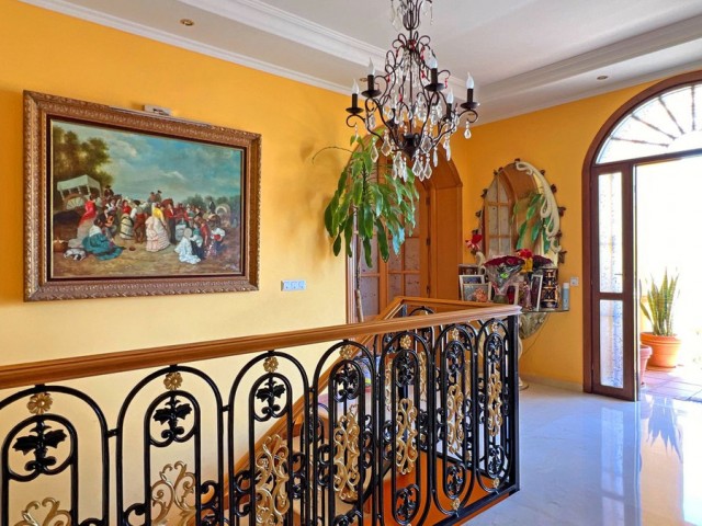 Villa avec 6 Chambres  à Reserva de Marbella