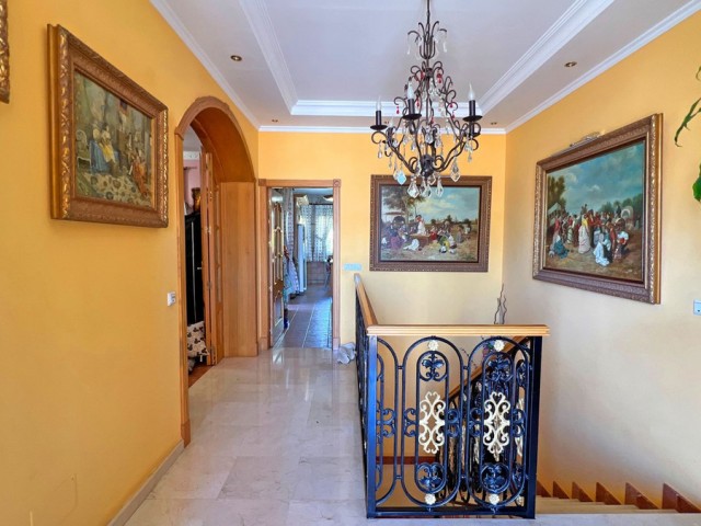 Villa avec 6 Chambres  à Reserva de Marbella