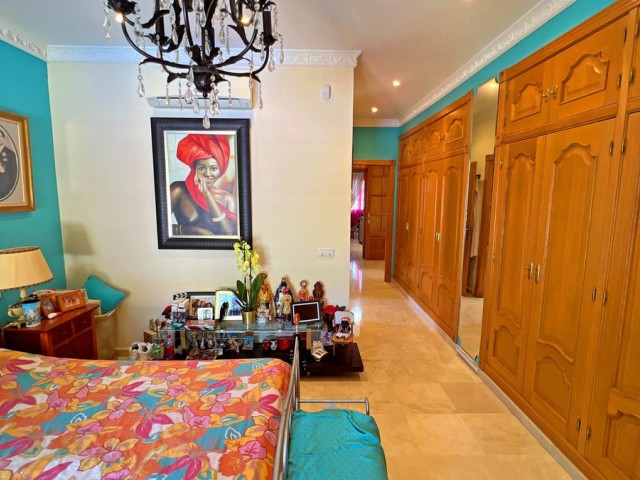 Villa avec 6 Chambres  à Reserva de Marbella