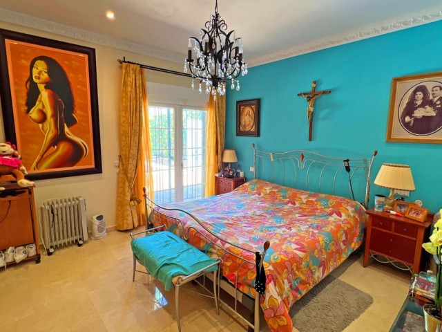 Villa avec 6 Chambres  à Reserva de Marbella