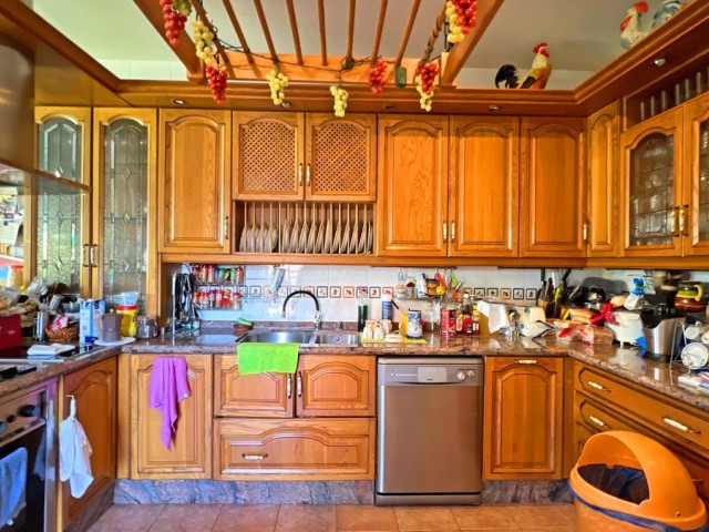 Villa avec 6 Chambres  à Reserva de Marbella