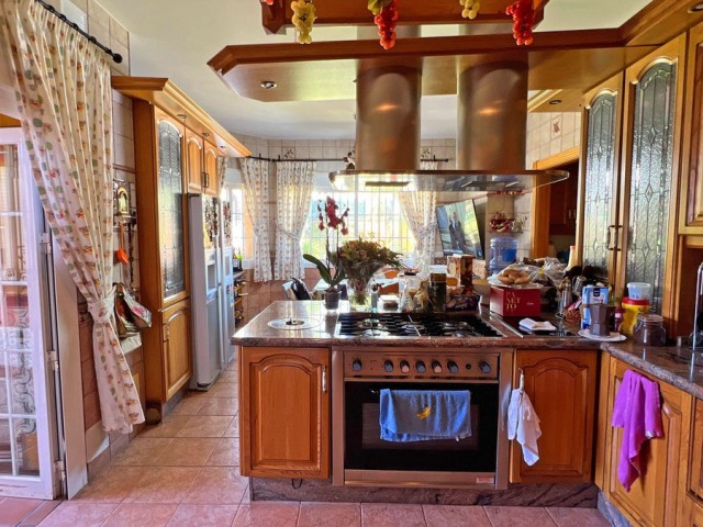 Villa avec 6 Chambres  à Reserva de Marbella