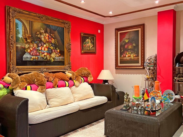 Villa avec 6 Chambres  à Reserva de Marbella