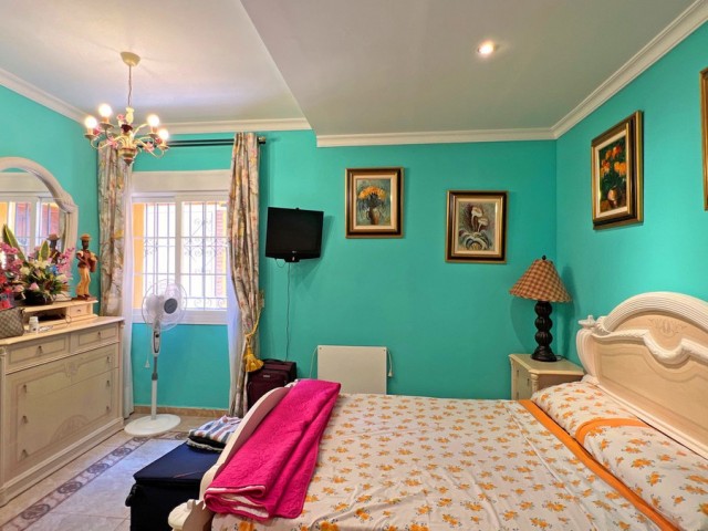 Villa avec 6 Chambres  à Reserva de Marbella