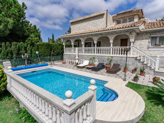 Villa, Artola, R4747441