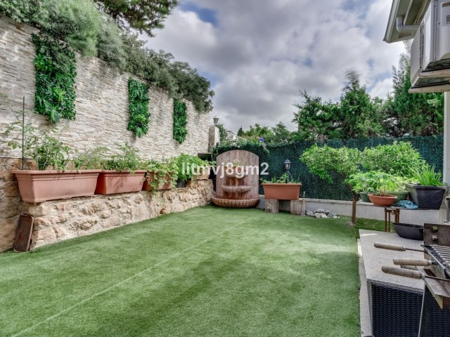 Villa avec 4 Chambres  à Artola
