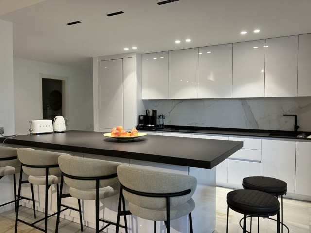 Appartement avec 4 Chambres  à Aloha