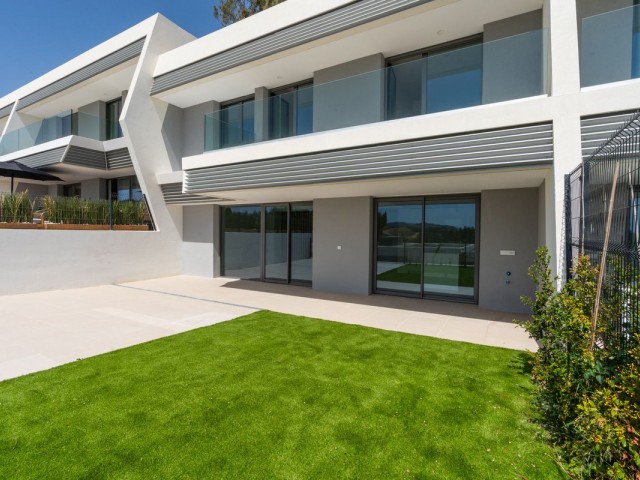 3 Slaapkamer Rijtjeshuis in El Chaparral