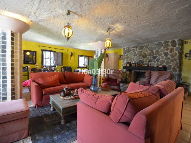 Villa con 5 Dormitorios  en Nueva Andalucía
