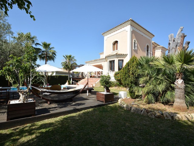 Villa con 5 Dormitorios  en Nueva Andalucía