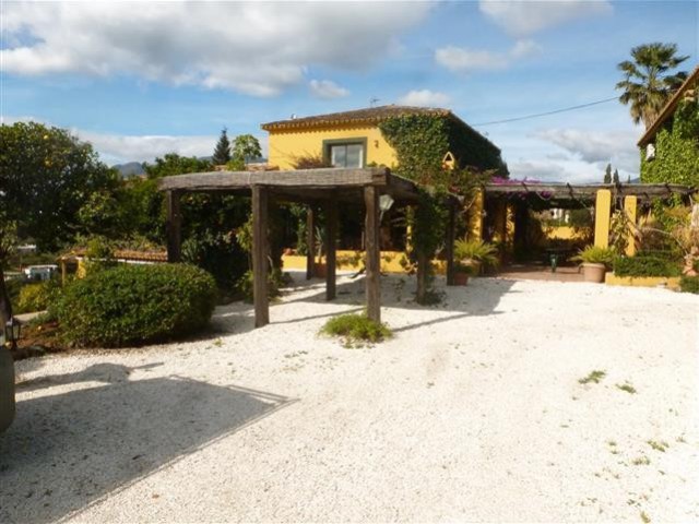Villa Estepona - R2608520