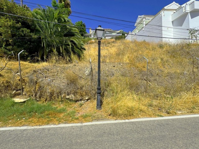  Perceel in Nueva Andalucía