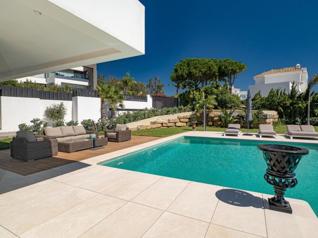4 Bedrooms Villa in Manilva