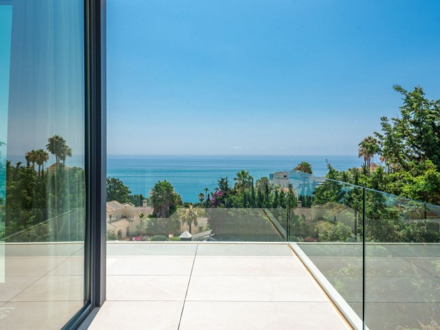 4 Bedrooms Villa in Manilva