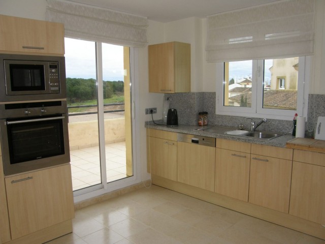 3 Schlafzimmer Apartment in San Roque Club